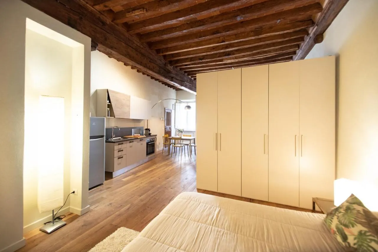 Dante S Home Cozy In Center Town Lucca Apartment