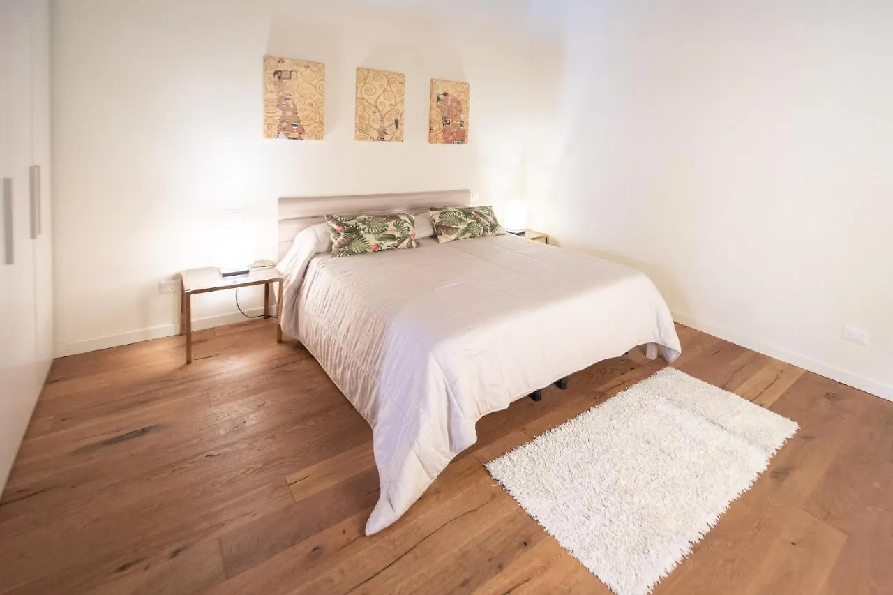 Dante S Home Cozy In Center Town Lucca Apartment